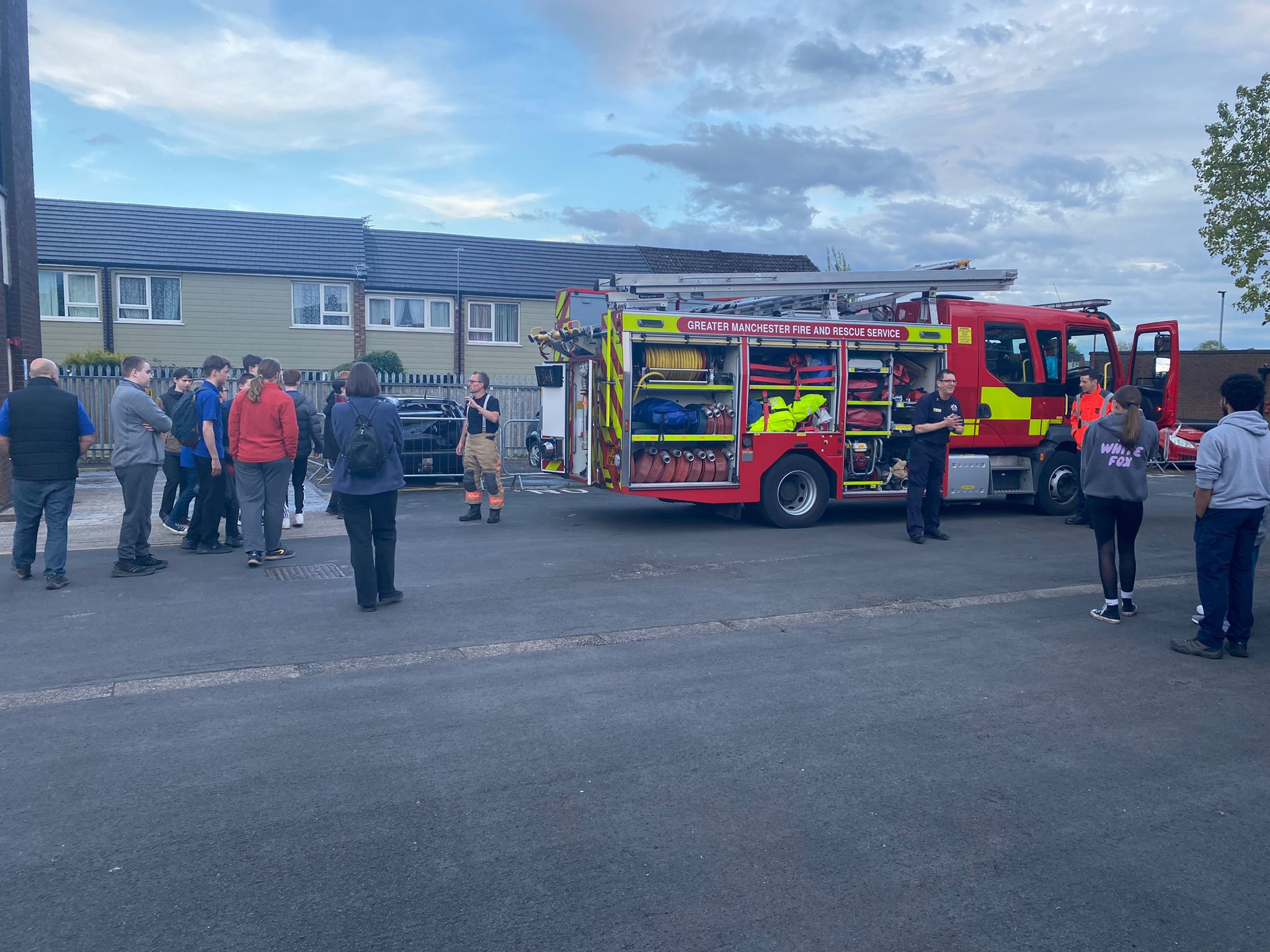 Explorers turn on the hose